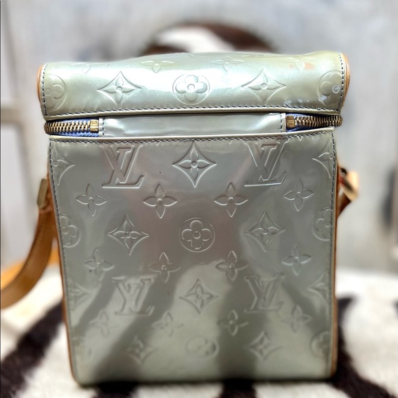 Authentic Louis Vuitton Vernis Blue Patent Leather - Picture 8 of 10